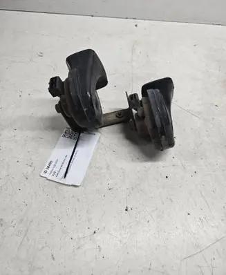 Audi A4 S4 B5 8D Horn signal 0091001