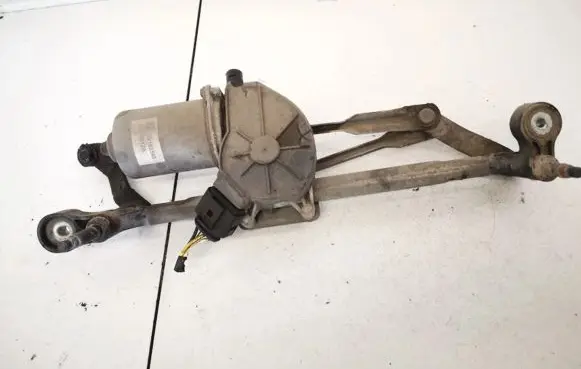 Opel Corsa D Front wiper linkage and motor