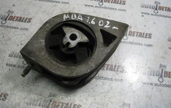Mercedes-Benz A W168 Engine mount bracket