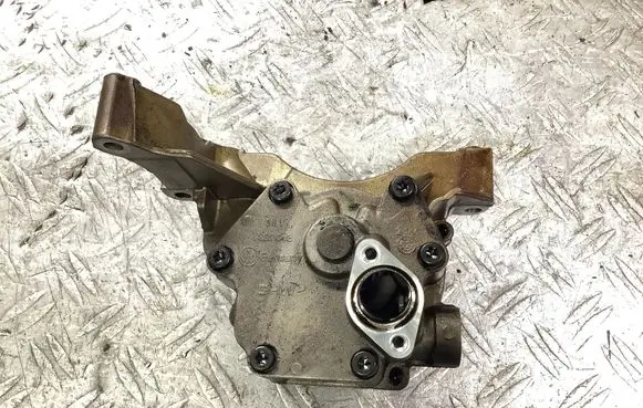 Volkswagen Golf VI Oil pump 03C105AG 03C103669E