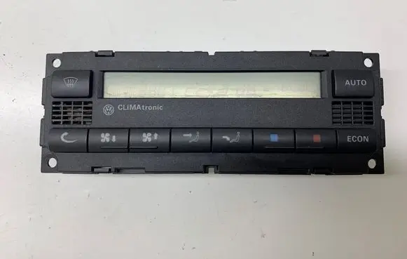 Volkswagen PASSAT B5.5 Climate control unit
