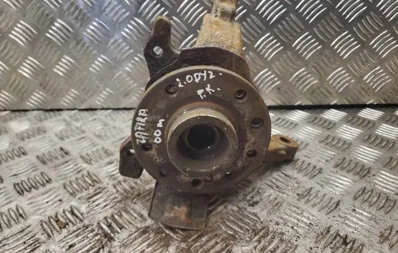 Front wheel hub