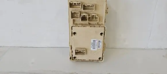 Toyota Avensis T250 Fuse box set 8264105040A