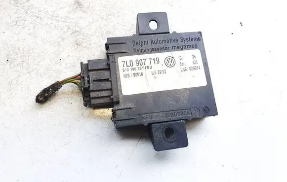 Volkswagen Touareg I Alarm control unit/module 7l0907719 510190351fgu
