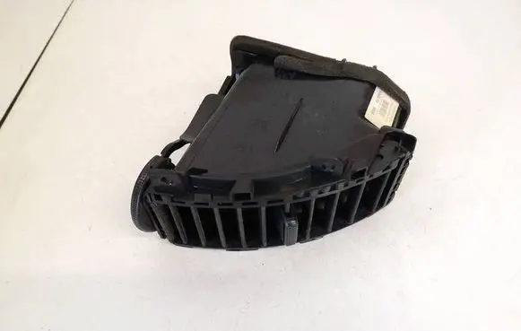 Nissan Note (E11) Dash center air vent grill 68750bh00a 68750-9u01b