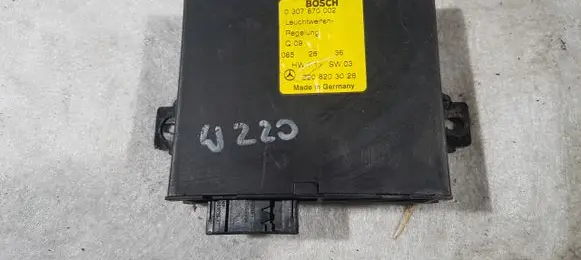 Mercedes-Benz S W220 Light module LCM 2208203026