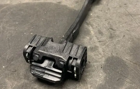 Audi A5 8T 8F Front door check strap stopper 8T8837249A