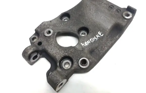 Citroen C5 A/C compressor mount bracket 9646719580
