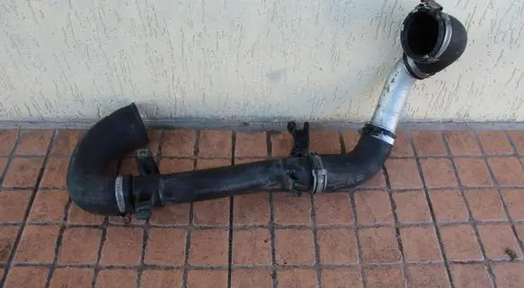 Opel Vectra C Air intake hose/pipe 55350920