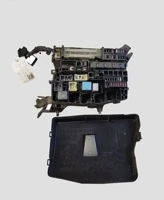 Toyota Auris 150 Fuse box set 5883R0A1 8266202230 7233R0A1
