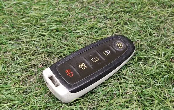 Ford Escape III Ignition key/card A2C53333349