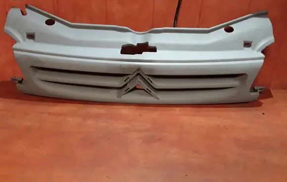Citroen Berlingo Front bumper upper radiator grill