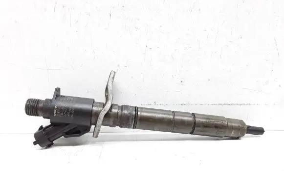 Volvo V60 Fuel injector 0445116046 31303238