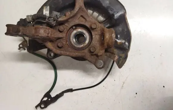Lexus ES 250 - 300 - 330 Front wheel hub F25R