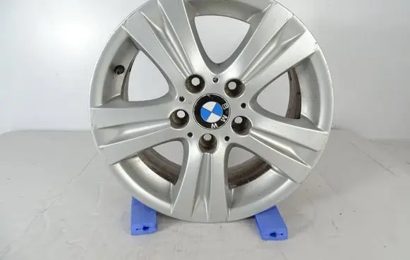 BMW 1 E82 E88 Original wheel cap 6779696