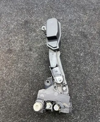 BMW 5 G30 G31 G38 Current control relay 9339829