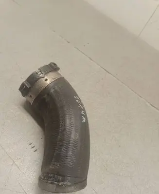 Volvo V60 Intercooler hose/pipe 31336545