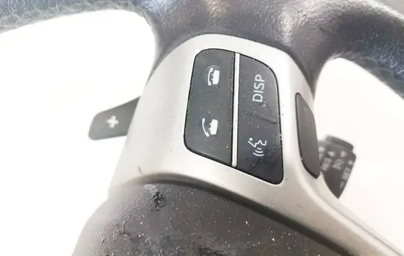 Toyota Avensis T270 Steering wheel buttons/switches 