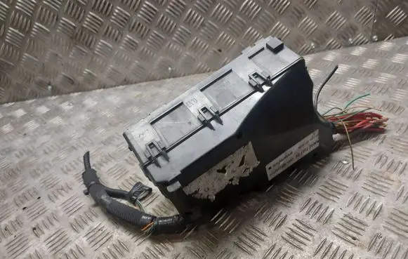 Volvo V50 Fuse box set 518818000
