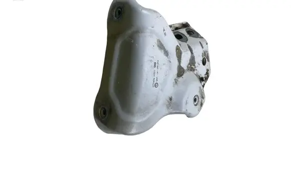 Skoda Fabia Mk3 (NJ) Fender mounting bracket 6V0821141