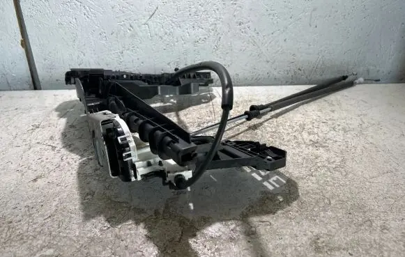 Jeep Cherokee Front door lock P04589916AG
