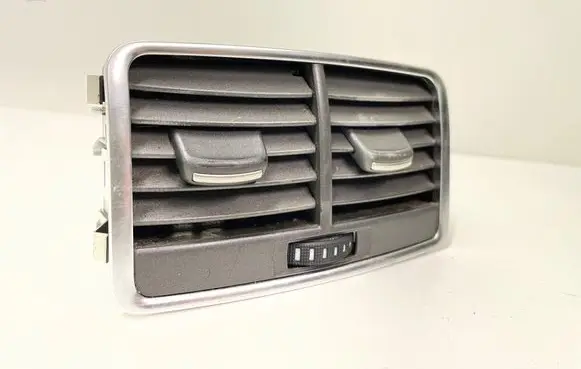 Audi A6 S6 C6 4F Rear air vent grill 4F0819203B