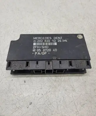 Mercedes-Benz C W202 Comfort/convenience module 2028201026