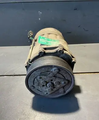 Volkswagen Golf IV Air conditioning (A/C) compressor (pump) 1J0820803A 0014908744 R134A