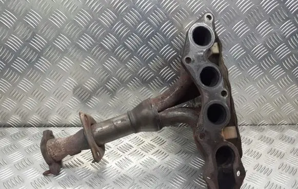 Ford Mondeo Mk III Exhaust manifold