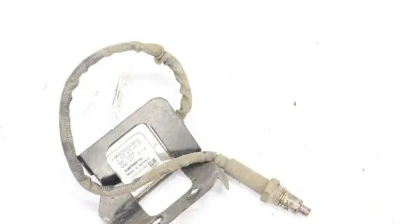 Mercedes-Benz Vito Viano W447 Lambda probe sensor A0009050008