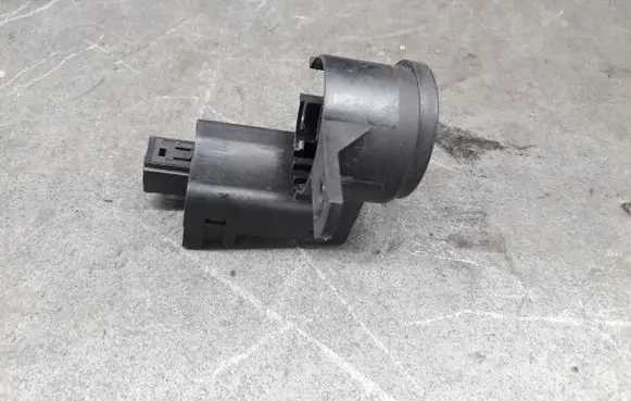 Peugeot 406 Ignition lock 9632487880