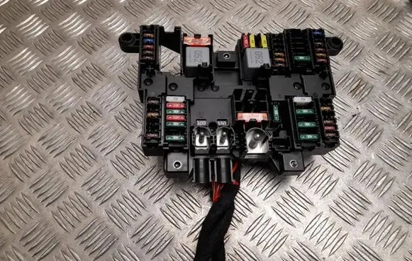 Mercedes-Benz B W247 Fuse box set A1779061102
