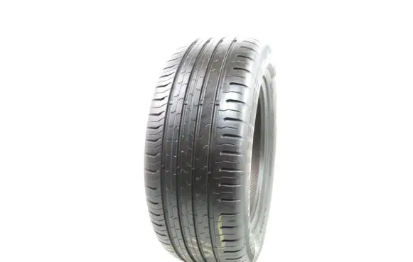 Volkswagen Golf V R16 summer tire 