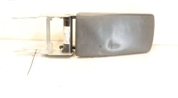 Volkswagen PASSAT CC Armrest 