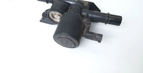 Volkswagen Golf VII Fuel pressure regulator 5Q0201559A