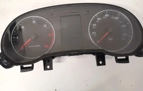 Audi A1 Speedometer (instrument cluster) 8x0920950b