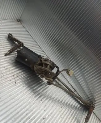 Mercedes-Benz 508 Front wiper linkage 
