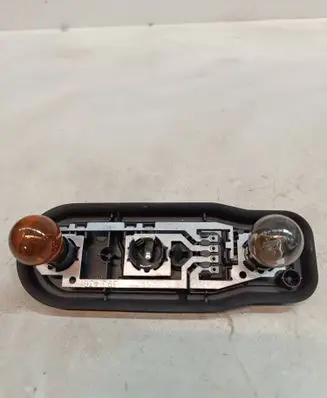 BMW 5 E39 Tail light bulb cover holder 39410