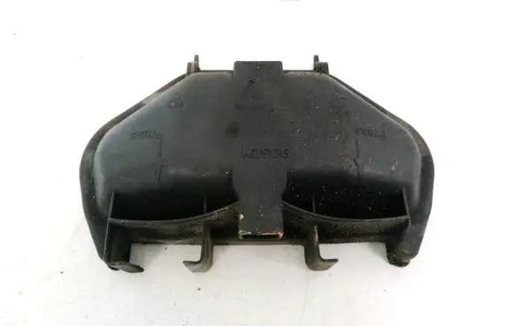 Audi A4 S4 B5 8D Headlight/headlamp dust cover 1305219063