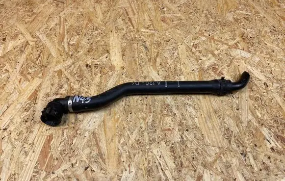 Land Rover Defender Engine coolant pipe/hose
