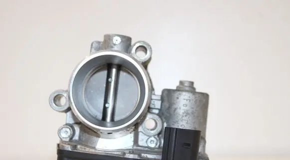 Ford Focus Throttle valve CM5G9F991FA