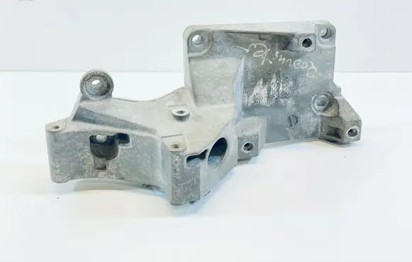 Skoda Roomster (5J) Generator/alternator bracket 038903143AG