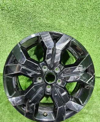 Renault Captur R17 alloy rim 