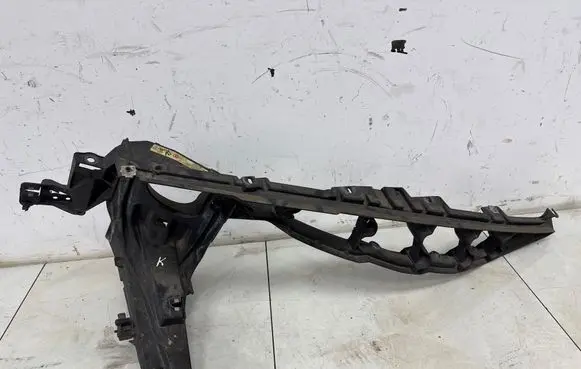 BMW X5 E70 Headlight/headlamp mounting bracket 7157989 10503410