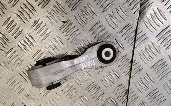 Nissan Note (E11) Engine mount bracket 326C62