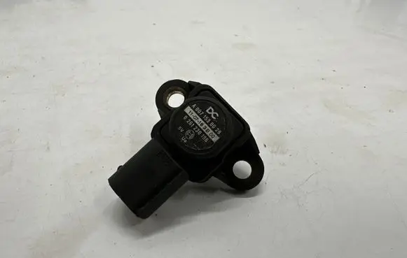 Mercedes-Benz E W211 Air pressure sensor A0071530028