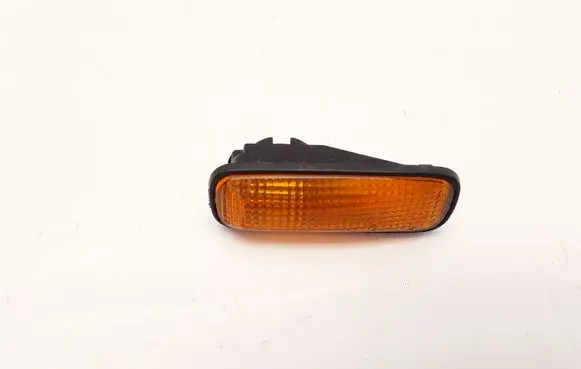Honda Legend III KA9 Front fender indicator light