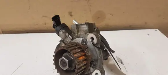 Citroen DS3 Fuel injection high pressure pump 0445010516 9688499680 0928400788