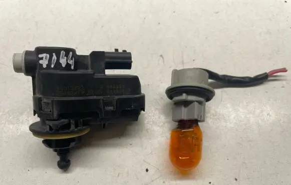 Toyota Yaris Headlight level adjustment motor 90013783