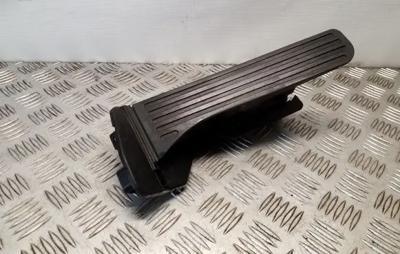 Volkswagen PASSAT B7 Accelerator throttle pedal 1K2721503AE 6PV01104000